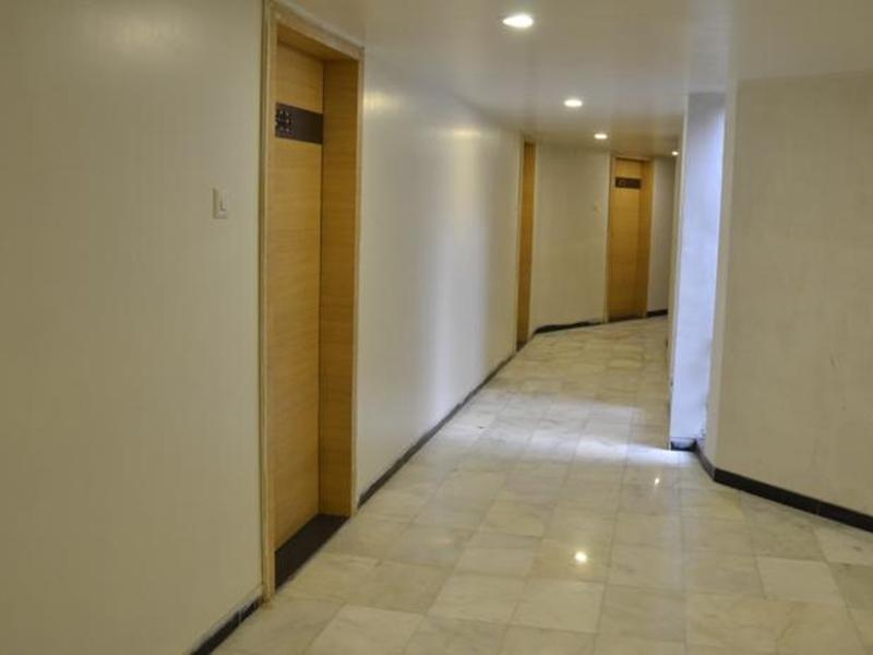 Central Beacon Hotel Surat Esterno foto